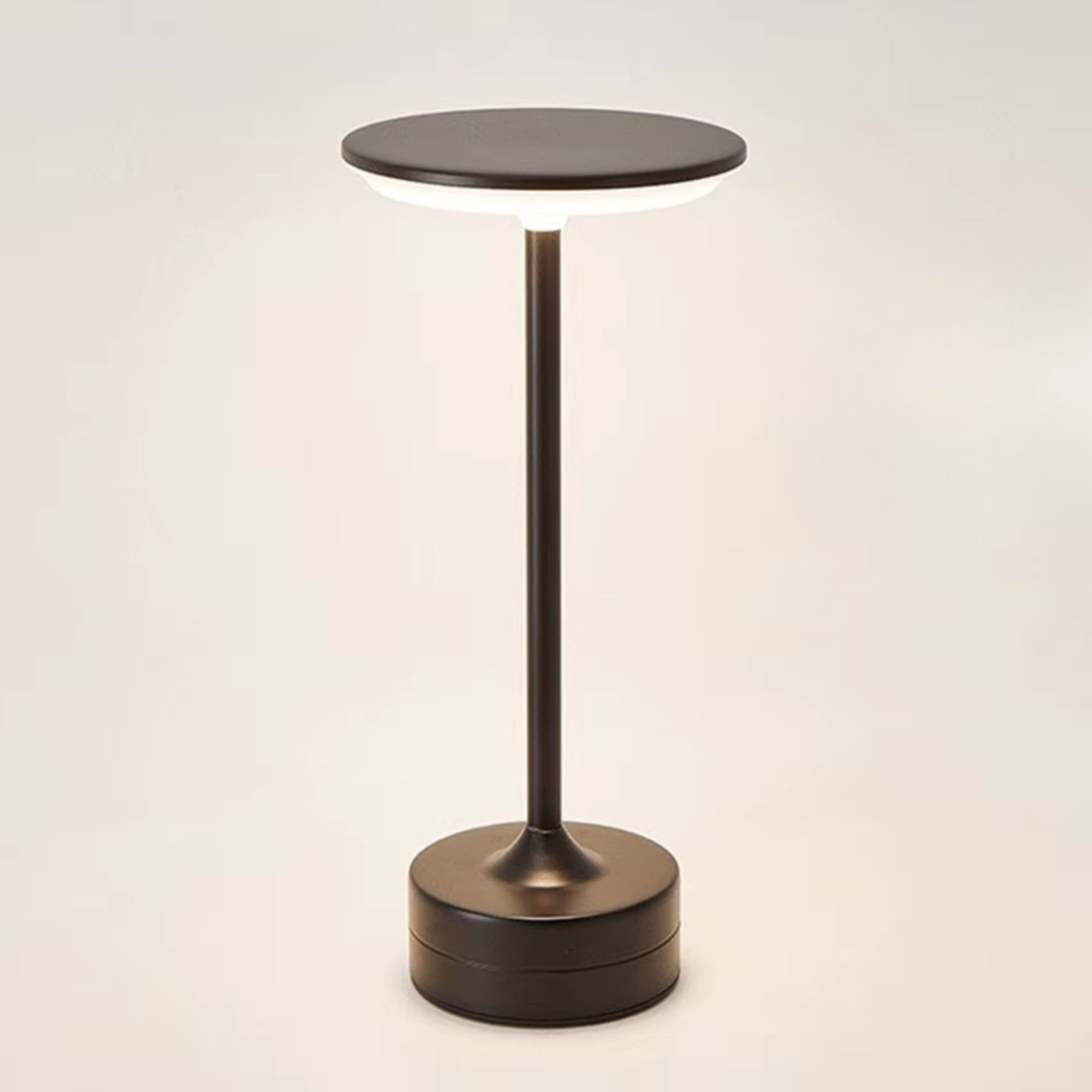 Lux Desk Lamp